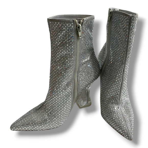 NWOB Steve Madden Vivy Rhinestone Pointed Clear Flared Heel Booties size 7 - Picture 3 of 12